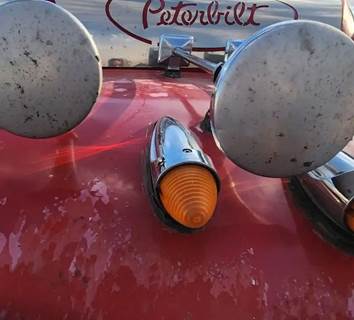 Peterbilt 379 Tail Light