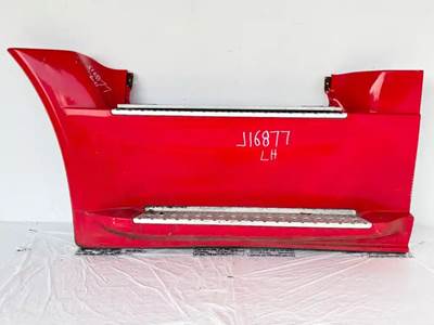 Freightliner Cascadia 125 Left Tank Fairing