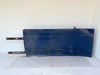 Freightliner Cascadia 125 Left Tank Fairing