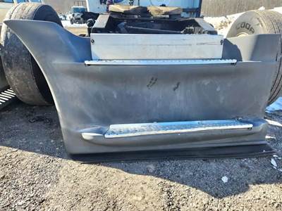 Freightliner Cascadia 125 Left Tank Fairing