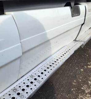 Freightliner Cascadia 125 Right Tank Fairing