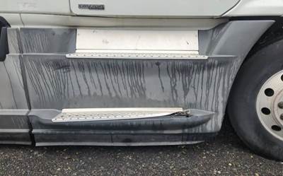 Freightliner Cascadia 125 Right Tank Fairing