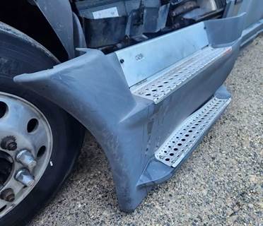 Freightliner Cascadia 125 Left Tank Fairing