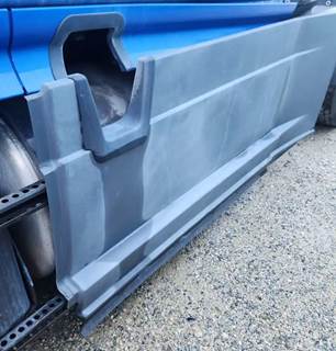 Freightliner Cascadia 125 Left Tank Fairing
