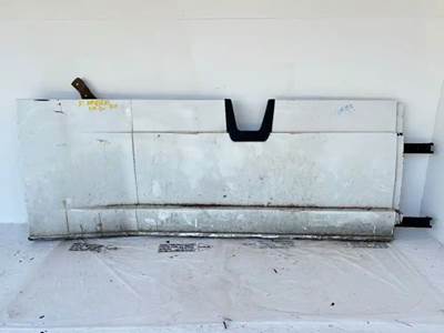 Freightliner Cascadia 126 Right Tank Fairing