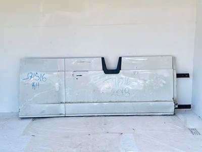 Freightliner Cascadia 126 Right Tank Fairing