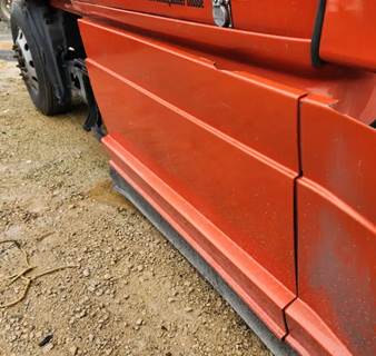 Freightliner Cascadia 126 Left Tank Fairing
