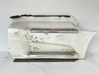 International LT625 Right Tank Fairing