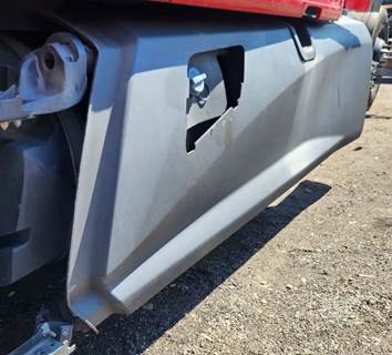 Kenworth T680 Left Tank Fairing