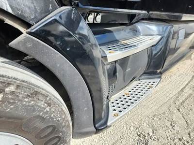 Kenworth T680 Left Tank Fairing