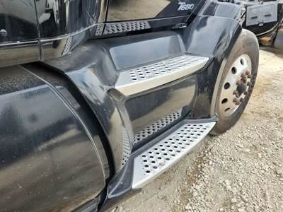 Kenworth T680 Right Tank Fairing