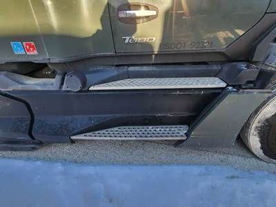 Kenworth T680 Right Tank Fairing