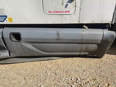 Peterbilt 579 Left Tank Fairing