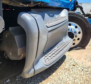 Peterbilt 579 Right Tank Fairing