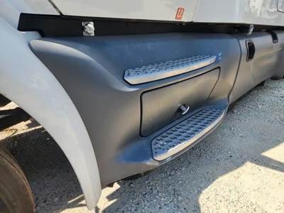Peterbilt 579 Left Tank Fairing