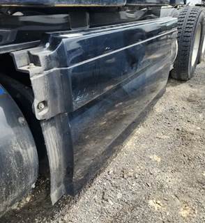 Volvo VNL Left Tank Fairing
