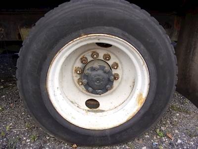 Freightliner FL70 Tire & Rim