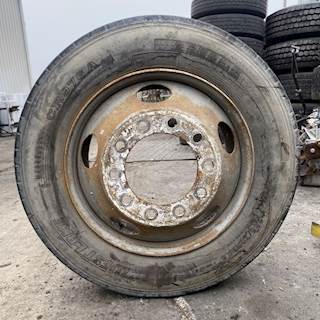 Universal Universal Tire