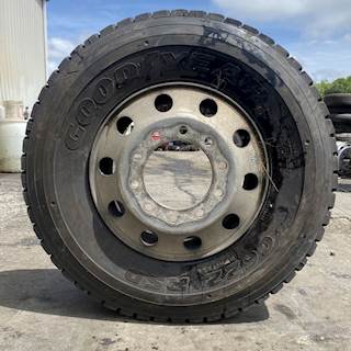 Universal Universal Tire
