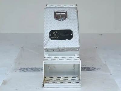 Mack CHN613 Tool Box