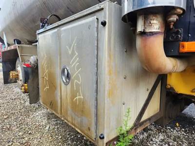 Peterbilt 357 Tool Box