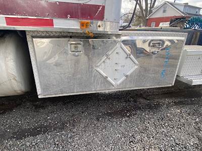 Peterbilt 379 Tool Box