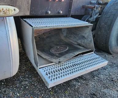 Peterbilt 379 Tool Box