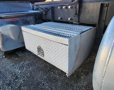 Peterbilt 379 Tool Box