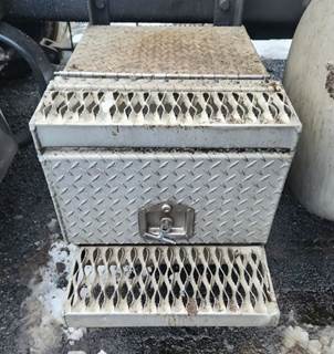 Peterbilt 579 Tool Box