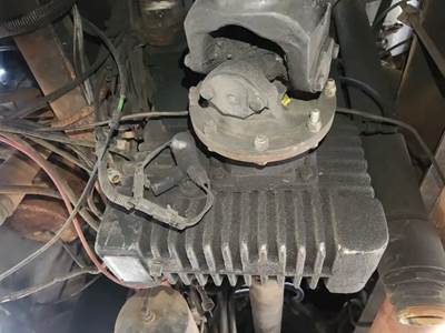 Hale QMAX150-23L Transfer Case Assembly for a 2002 Spartan Gladiator