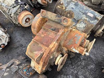 Spicer (TTC) 6352 Transfer Case Assembly for a 1965 Kaiser M-52A2