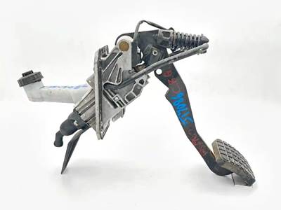 Eaton-Fuller FRO15210C Transmission Part for a 2013 Freightliner Cascadia 125