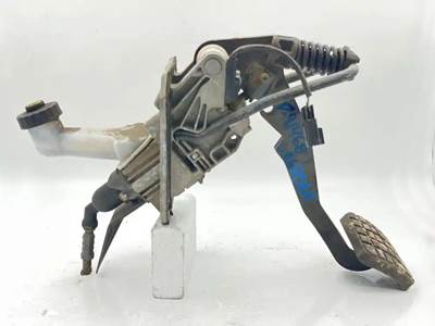 Eaton-Fuller FRW15210B Transmission Part for a 2012 Freightliner Cascadia 125