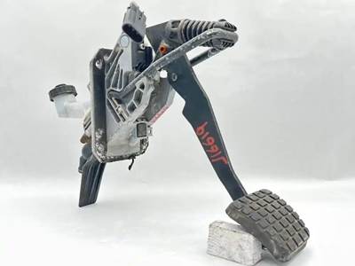 Eaton-Fuller Transmission Part for a 2016 Freightliner Cascadia 113