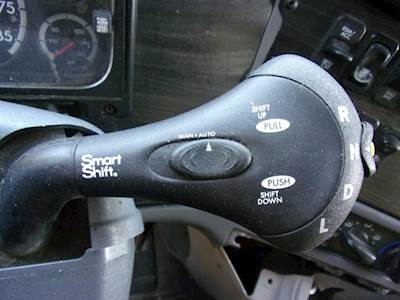 (Used) 2009 Freightliner Columbia 120 - Automatic Shifter. On Column,