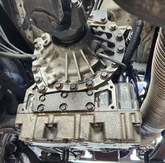 Allison MD3060P Transmission for a 2001 Freightliner FL70