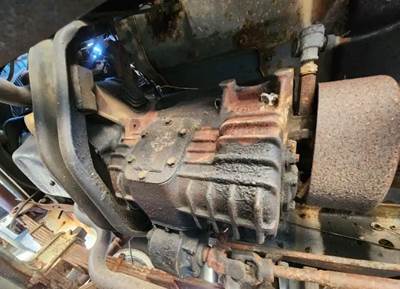 Clark CL4553 Transmission for a 1984 GMC C7000