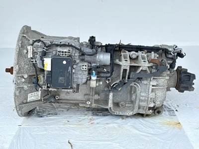 Detroit DT12 Transmission for a 2017 Freightliner Cascadia 125