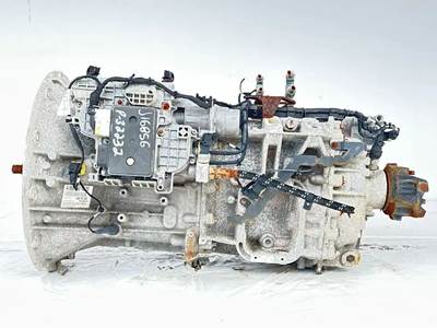 Detroit Transmission for a 2015 Freightliner Cascadia 132