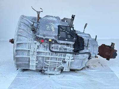 Eaton-Fuller EE0-17F112C Transmission for a 2023 Kenworth T680