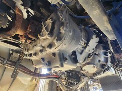 Eaton-Fuller FAOM-15810S-EP3 Transmission for a 2018 Peterbilt 579