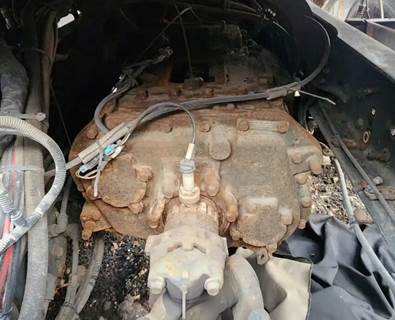 Eaton-Fuller FR15210B Transmission for a 2013 Mack CXU613