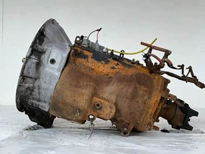 Eaton-Fuller FR15210B Transmission for a 2013 Freightliner Cascadia 113