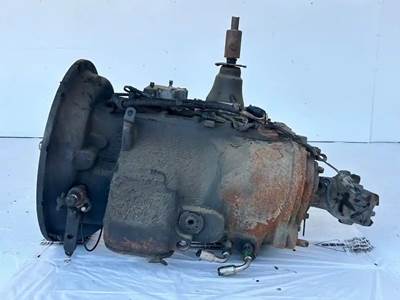 Eaton-Fuller FR15210B Transmission for a 2013 Mack CXU612