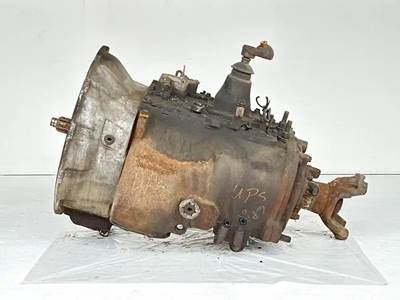 Eaton-Fuller FRM-15210B Transmission for a 2014 Freightliner Cascadia 113