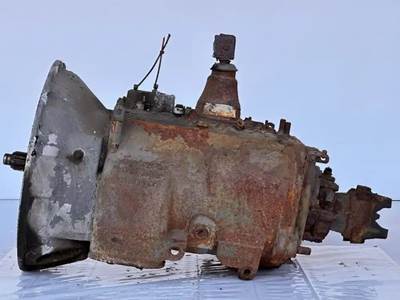 Eaton-Fuller FRO-14210C Transmission for a 2005 Volvo VNM