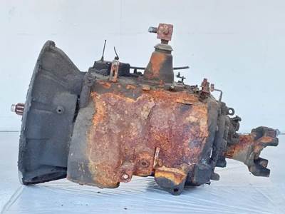 Eaton-Fuller FRO-14210C Transmission for a 2006 Volvo VNM42T