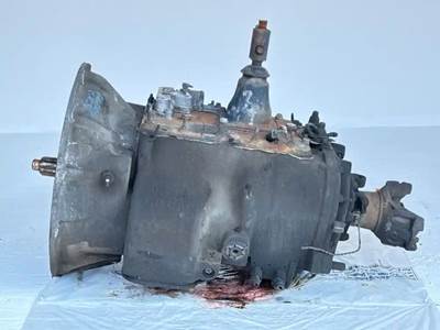 Eaton-Fuller FRO-14210C Transmission for a 2005 Volvo VNL