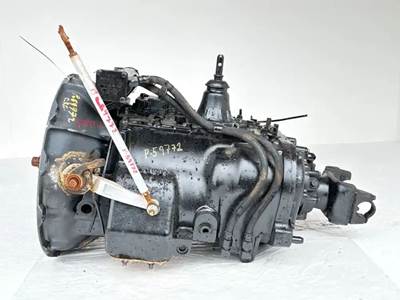 Eaton-Fuller FRO-162100 Transmission for a 2012 Peterbilt 388