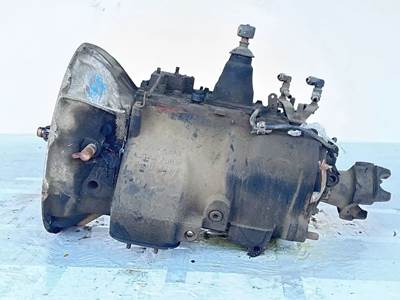 Eaton-Fuller FRO14210B Transmission for a 2006 Freightliner Columbia 112